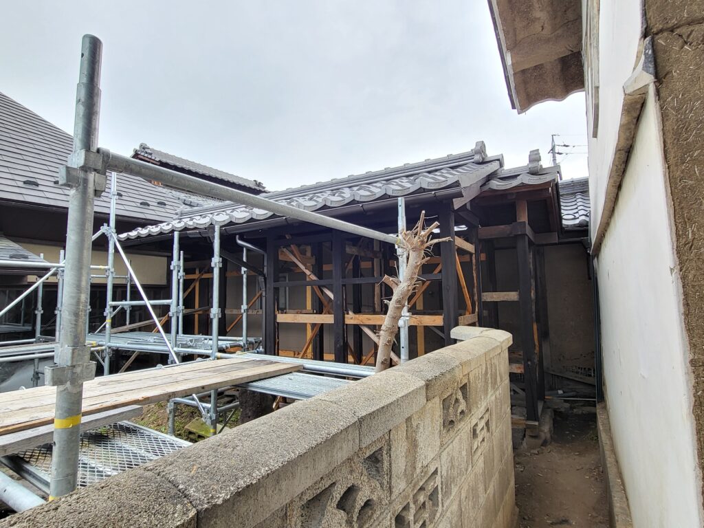 瓦屋根　葺き替え